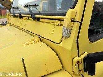 2006-land-rover-defender-1437676-46311235