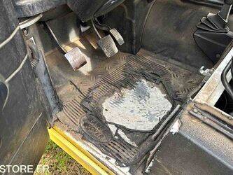 2006-land-rover-defender-1437676-46311237