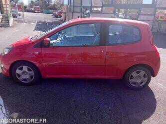 2013-renault-twingo-1437679-46311355