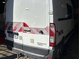 2013-renault-master-1437685-46311479