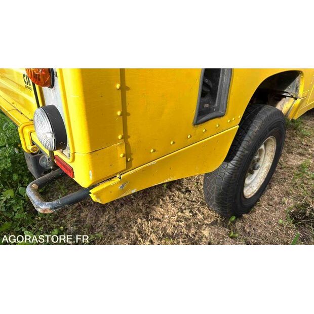 2006 Land Rover Defender-46311635