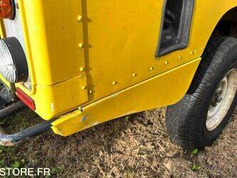 2006-land-rover-defender-1437691-46311635