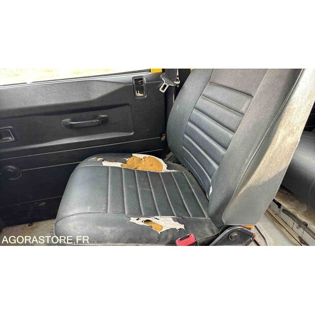 2006 Land Rover Defender-46311655