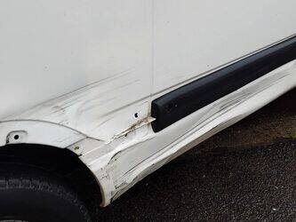 2010-renault-master-1437695-46311761