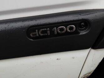 2010-renault-master-1437695-46311772