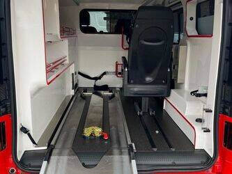 2019-renault-trafic-1437698-46311861