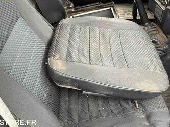 2008-land-rover-defender-1437701-46311923