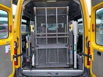 2014-renault-master-1437175-46312359