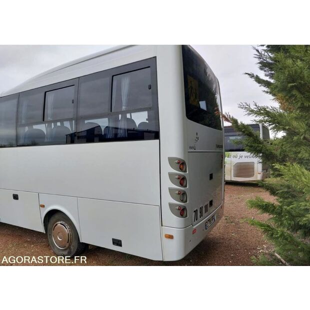 2016 Isuzu Turquoise-46312724