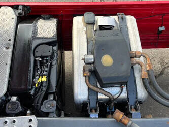 2017-scania-r490-1437707-46313553