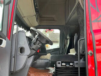 2017-scania-r490-1437707-46313562