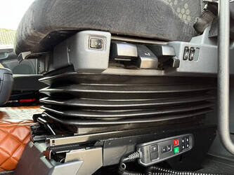 2017-scania-r490-1437707-46313565