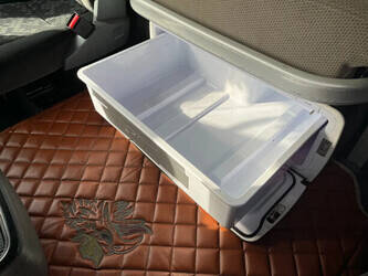 2017-scania-r490-1437707-46313570