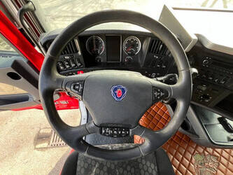 2017-scania-r490-1437707-46313574