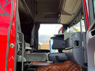 2017-scania-r490-1437707-46313582