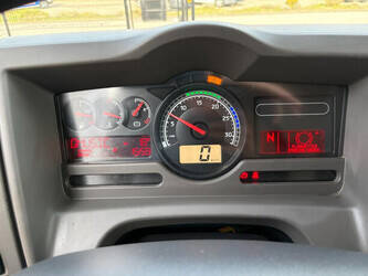 2012-renault-midlum-1437709-46313692