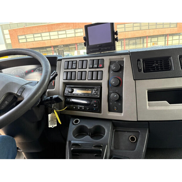 2012 فولفو FL-46313733