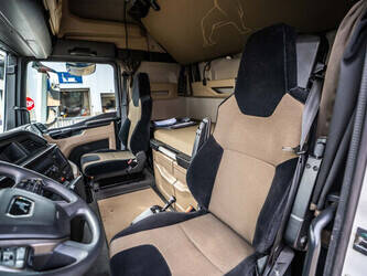 2021-man-tgx-18-470-1437711-46313776