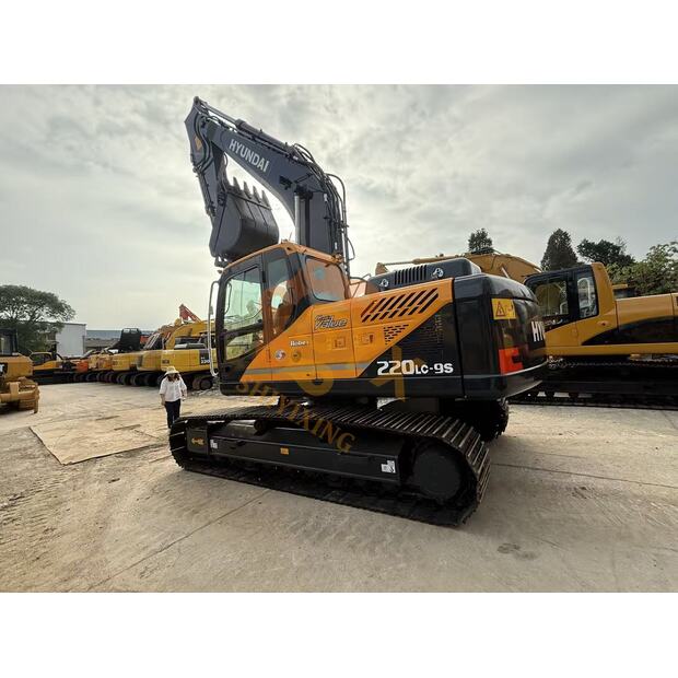 2024 Hyundai 220-9S-46313860