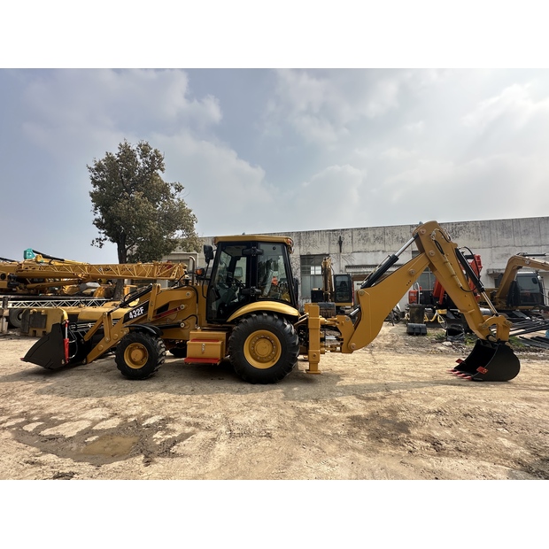 2026 كاتربيلر 432F-46313880