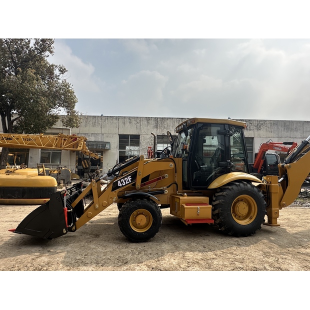 2026 كاتربيلر 432F-46313881