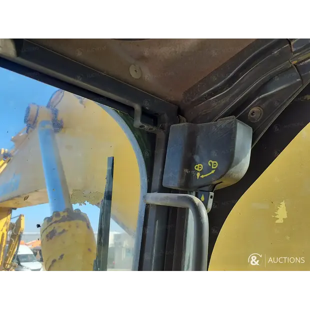 2017 كوماتسو PC400LC-8R-46314109