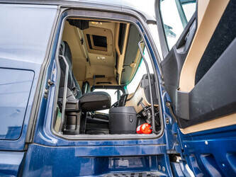 2018-mercedes-benz-actros-1848-1437744-46314759