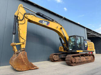 صورة ل 2017 كاتربيلر 336FL