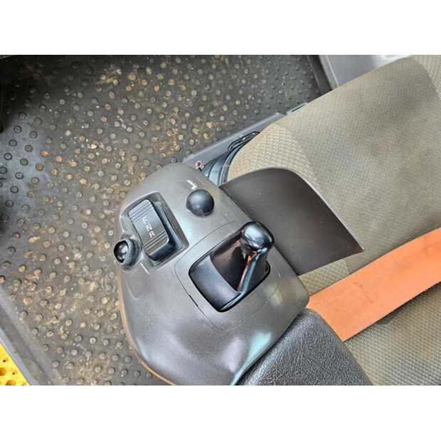 2020 فولفو L180H-46315134