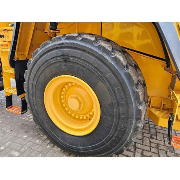 2020 فولفو L180H-46315142