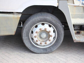 2009-terberg-yt182-1437798-46316408