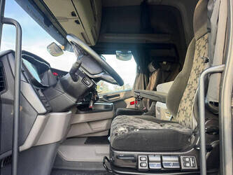 2017-scania-r500-1437801-46316514