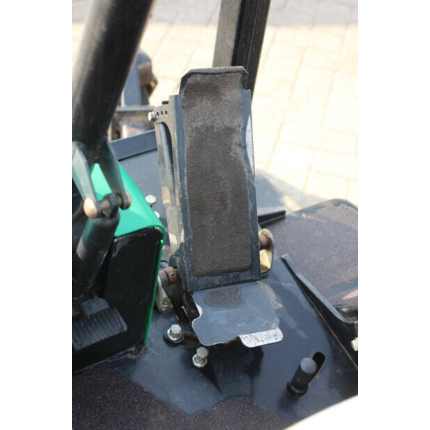 2015 Ransomes HR300-46316745