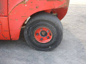 2012-linde-h30d-01-1437821-46317120