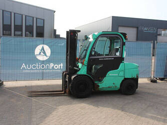 صورة ل رافعات شوكية 2005 ميتسوبيشي FD35N