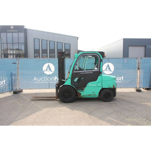 2005 ميتسوبيشي FD35N-46317171