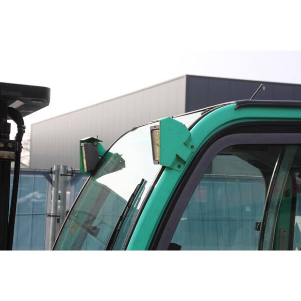 2005 ميتسوبيشي FD35N-46317183