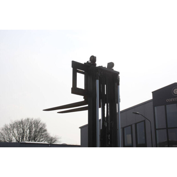 2005 ميتسوبيشي FD35N-46317202