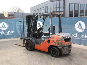 2009-toyota-02-8fdf30-46317205