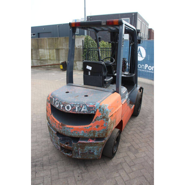 2009 Toyota 02-8FDF30-46317207