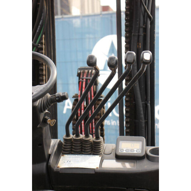 2009 Toyota 02-8FDF30-46317226