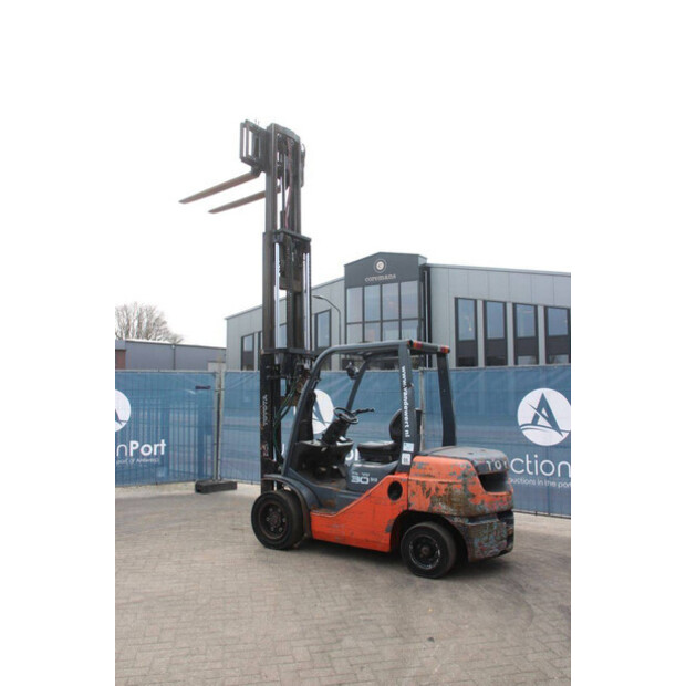 2009 Toyota 02-8FDF30-46317234