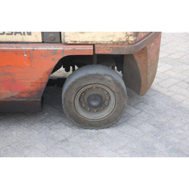 NISSAN FJ02A25-46317248