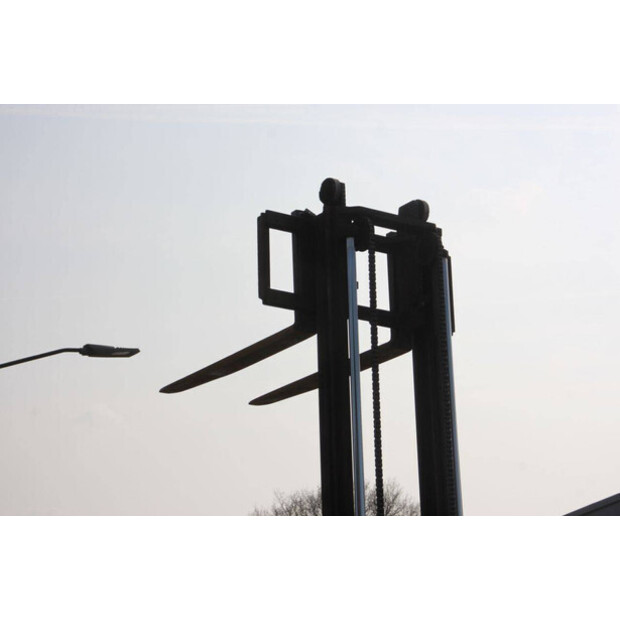 NISSAN FJ02A25-46317263