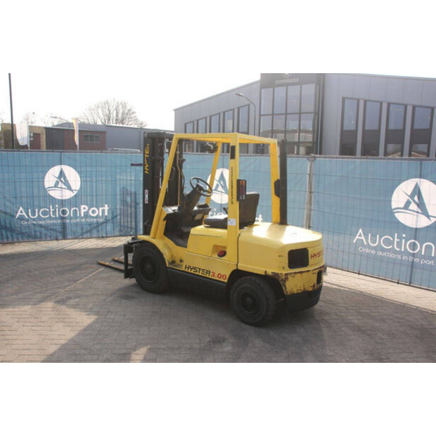2000 Hyster H3.00XM-46317326