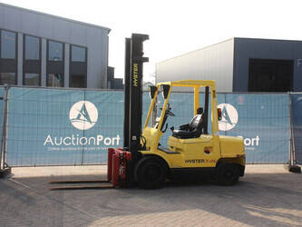 صورة ل رافعات شوكية 2004 هايستر H3.00XM