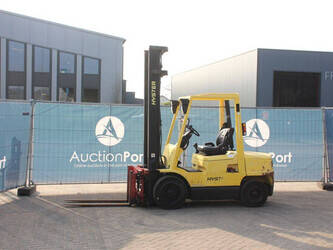 صورة ل رافعات شوكية 2004 هايستر H3.00XM