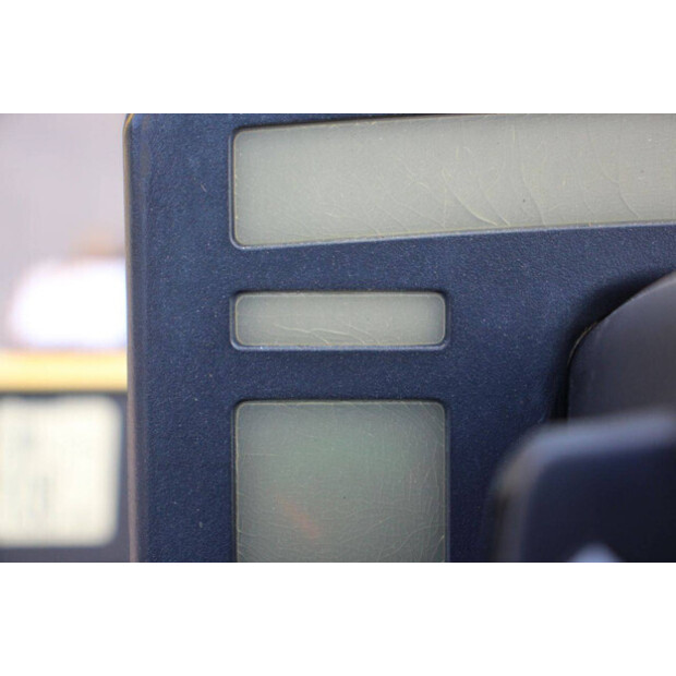 2004 Hyster H3.00XM-46317498