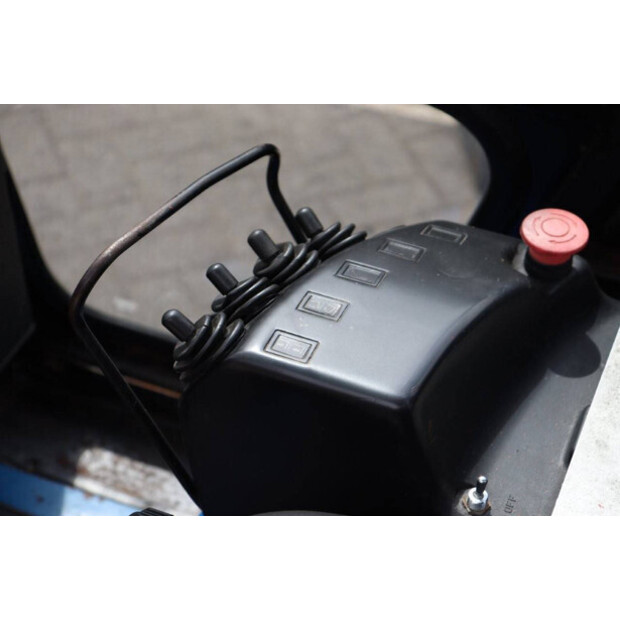 2001 Caterpillar DP35K-46317524