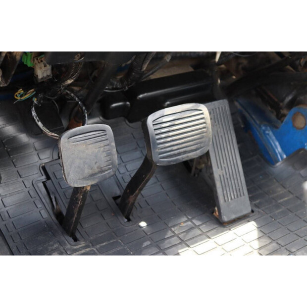 2001 Caterpillar DP35K-46317530